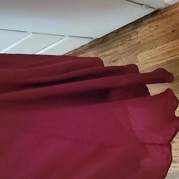 Formal dress - Picture 4 of 4